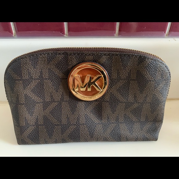 Michael Kors Accessories - Michael Kors cosmetic bag
